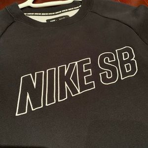 Black Nike SB crewneck